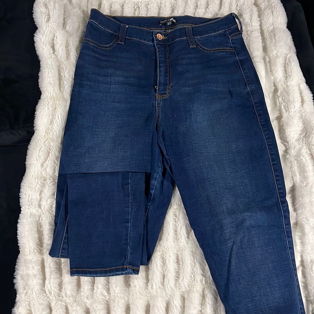 Lightly Used Fashion Nova Stretchy Jeans Dark Denim 13